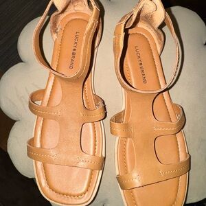 Lucky Brand Tan Strappy Leather Sandals